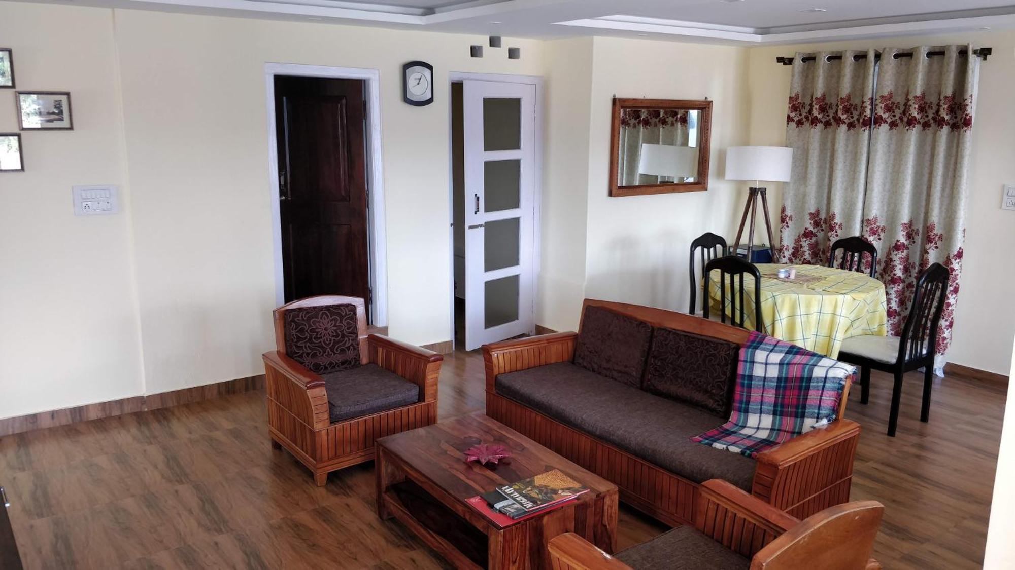 Roseville Shillong Kültér fotó